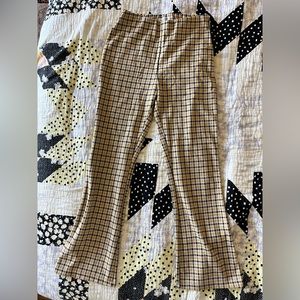 URBAN OUTFITTERS plaid flairs